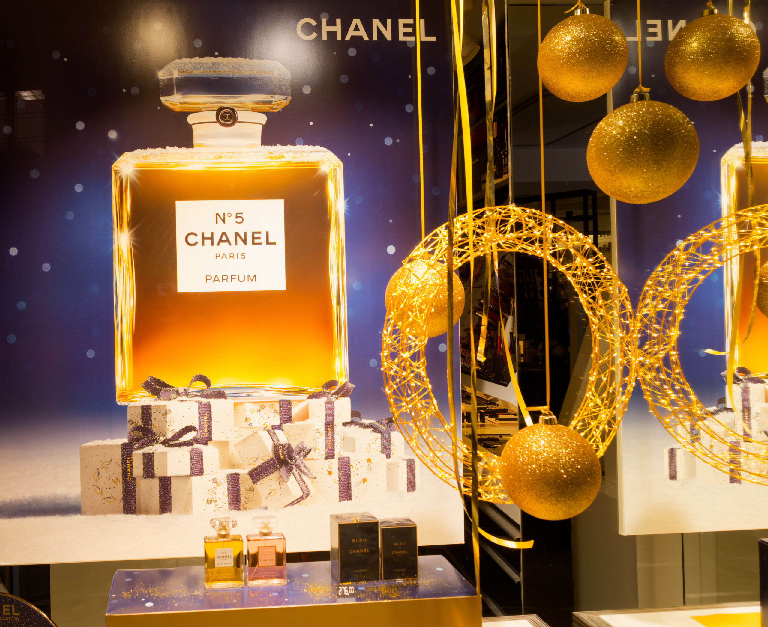 Feine Düfte und Beauty Artikel, alles für die Schönheit und das Wohlgefühl,  all das gibt es im Wangener Einzelhandel.